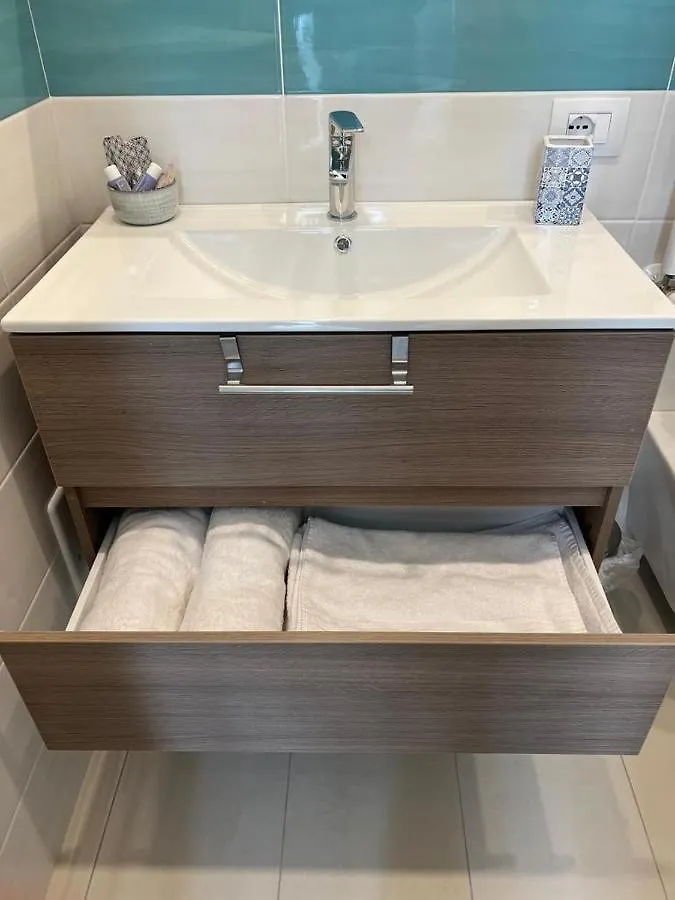 Leone Suites Toledo Naples Bed & Breakfast