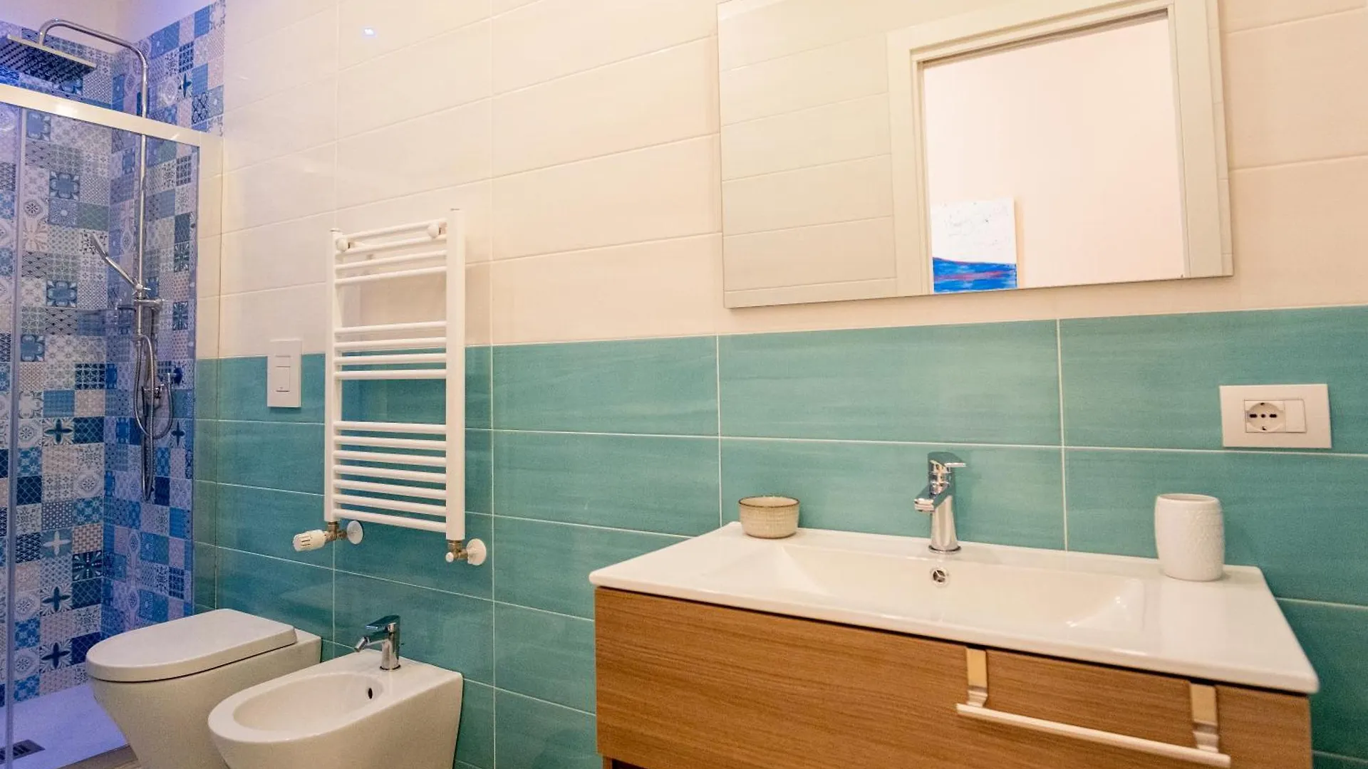 Leone Suites Toledo Naples Bed & Breakfast