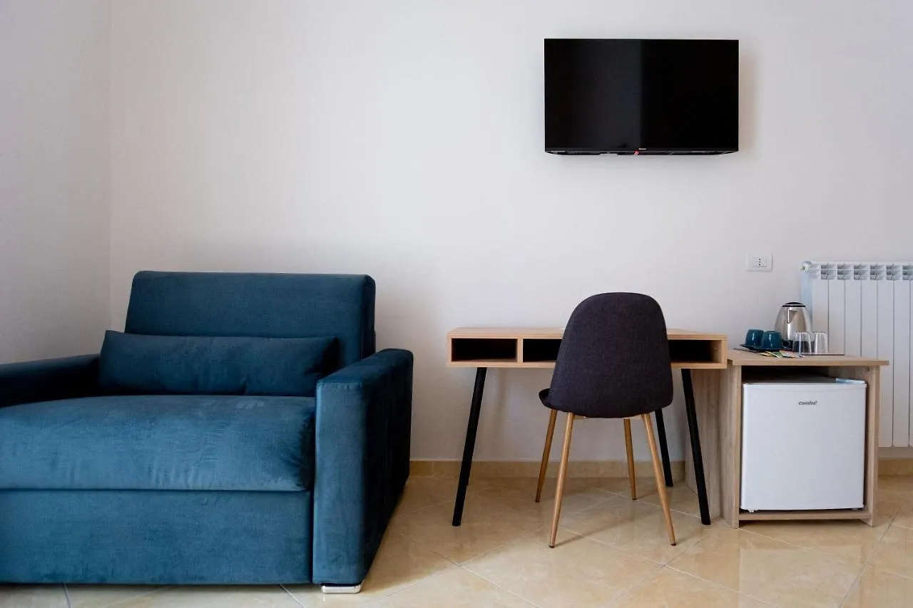 Leone Suites Toledo Naples